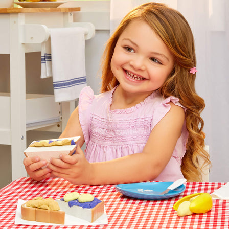 Creative Chefs™ Peanut Butter & Jelly Kit - 
Spread peanut butter and jelly on a slice of bread and enjoy playing pretend.