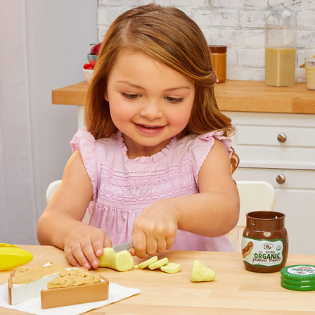 Creative Chefs™ Peanut Butter & Jelly Kit - 
This set encourages little chefs to use their imagination and get creative with their dishes.