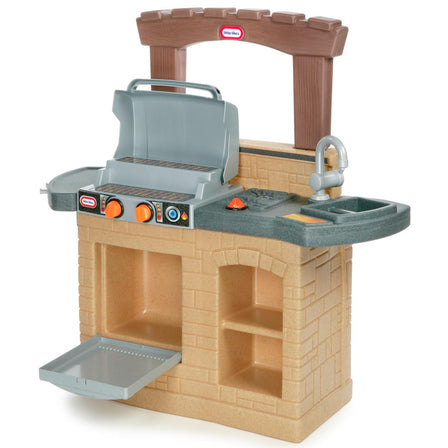 Cook 'n Play Outdoor BBQ™ - 
Easy open and close grill lid and oven door.