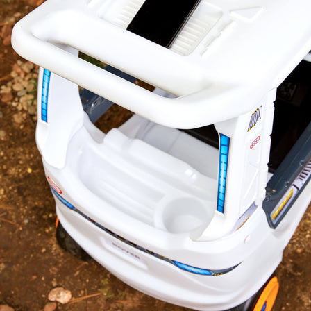 Adventure Rover Space-Themed Ride-On Toy - 
A built-in cup holder and upper storage tray to store items for longer expeditions. 