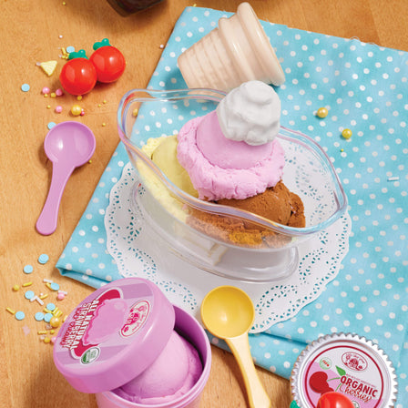 Creative Chefs™ Ice Cream Kit - 
The accessories included in this kit are super realistic and specifically designed to make the play experience more real.