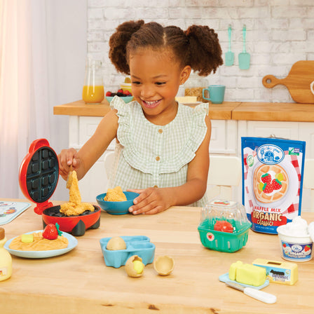 Creative Chefs™ Waffle Kit - 
Kids can mix, mold and create their favorite dishes with our unique moldable Make-It! Mix play sand.