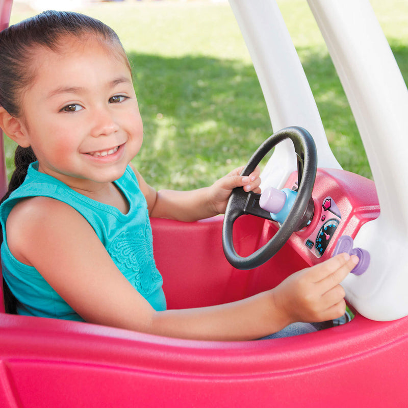 girl using Steering wheel - play key