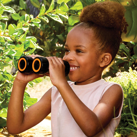 Big Adventures™  Binocular Searching Safari SUV with Detachable Tools - 
Spinning wheels double as binoculars with 3x magnification.