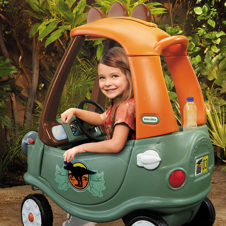 T-Rex Cozy Coupe® - 
Trunk with storage space for accessories, bottles and other items.