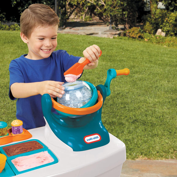 Pretend Play With Food Cart, Kid Selling Tiny Ice Cream