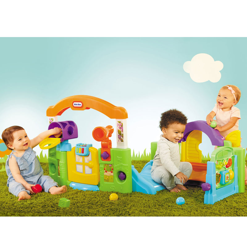 Easily converts from a closed play center to an open, two-sided play center to grow with your child